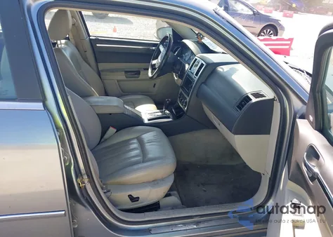 2006 Chrysler 300C from USA, damaged, VIN 2C3LA63H16H342922